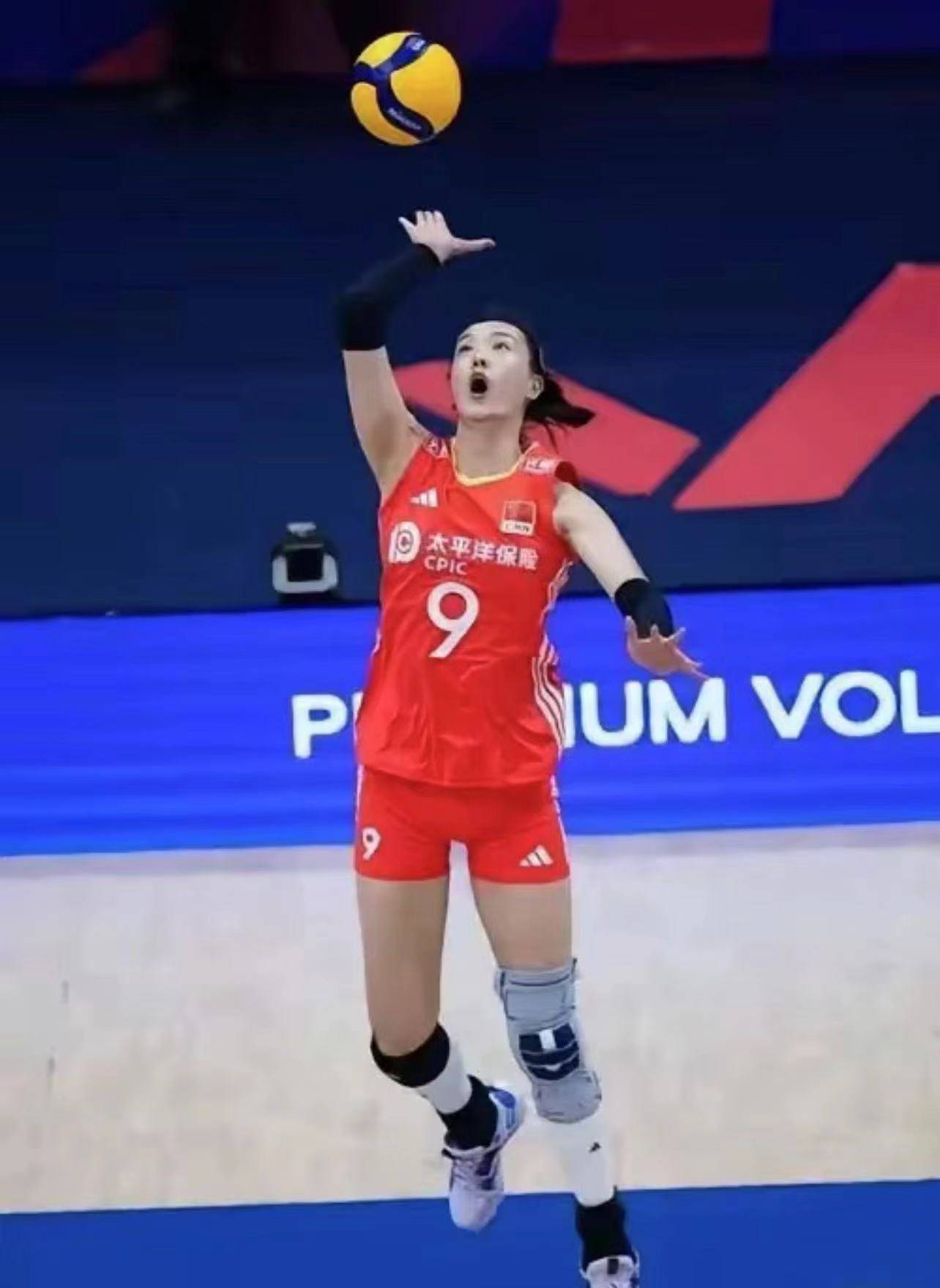 选手逆袭惊艳全场,成为冠军热门 选手逆袭惊艳全场,成为冠军热门