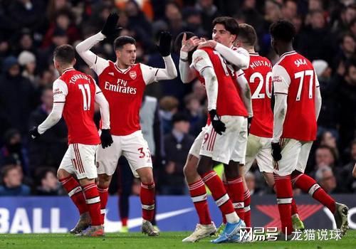 强队位置调整,球迷预测谁能问鼎 强队位置调整,球迷预测谁能问鼎