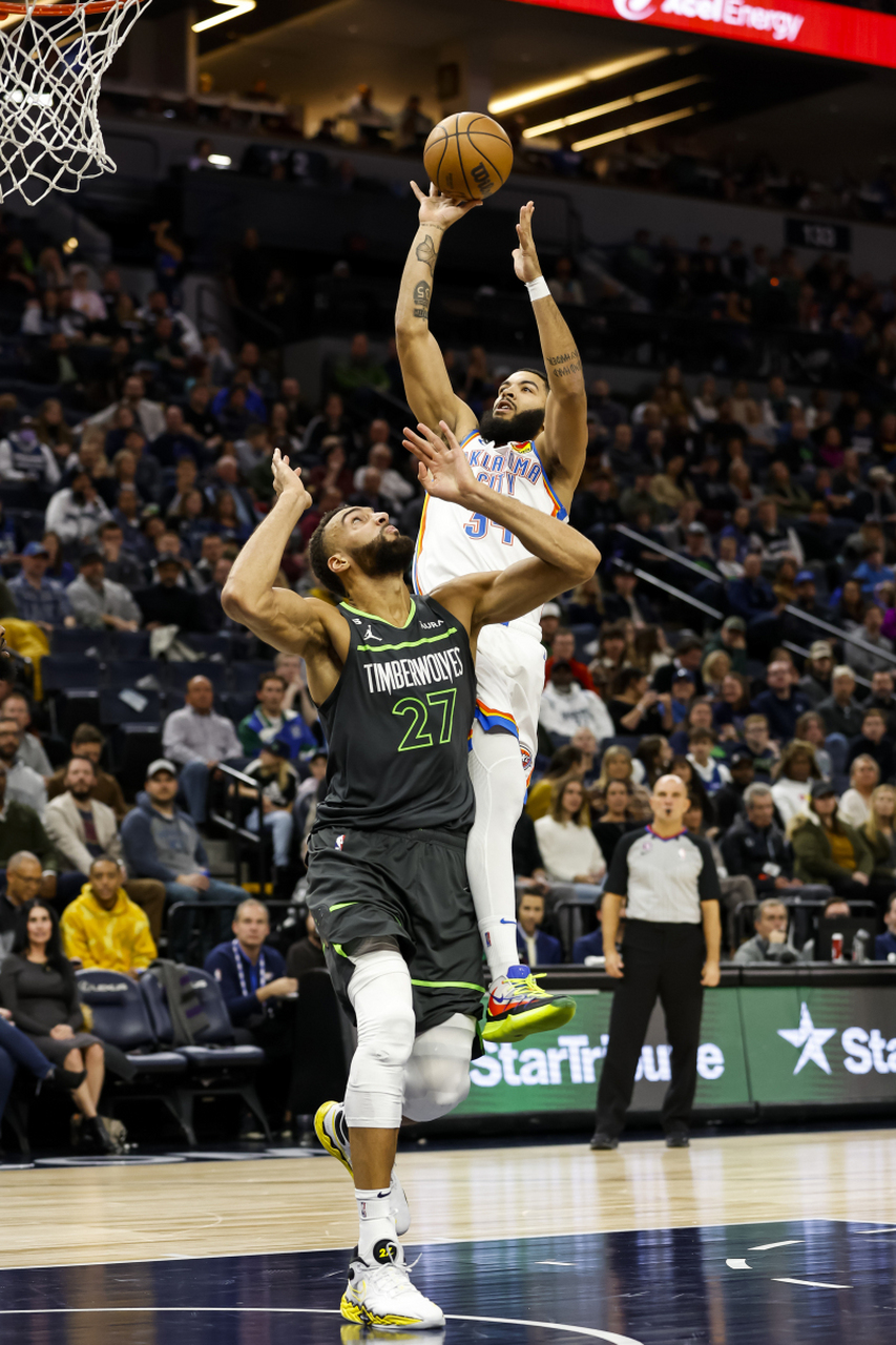 关于篮网在加时赛中战胜雄鹿，六连胜的信息